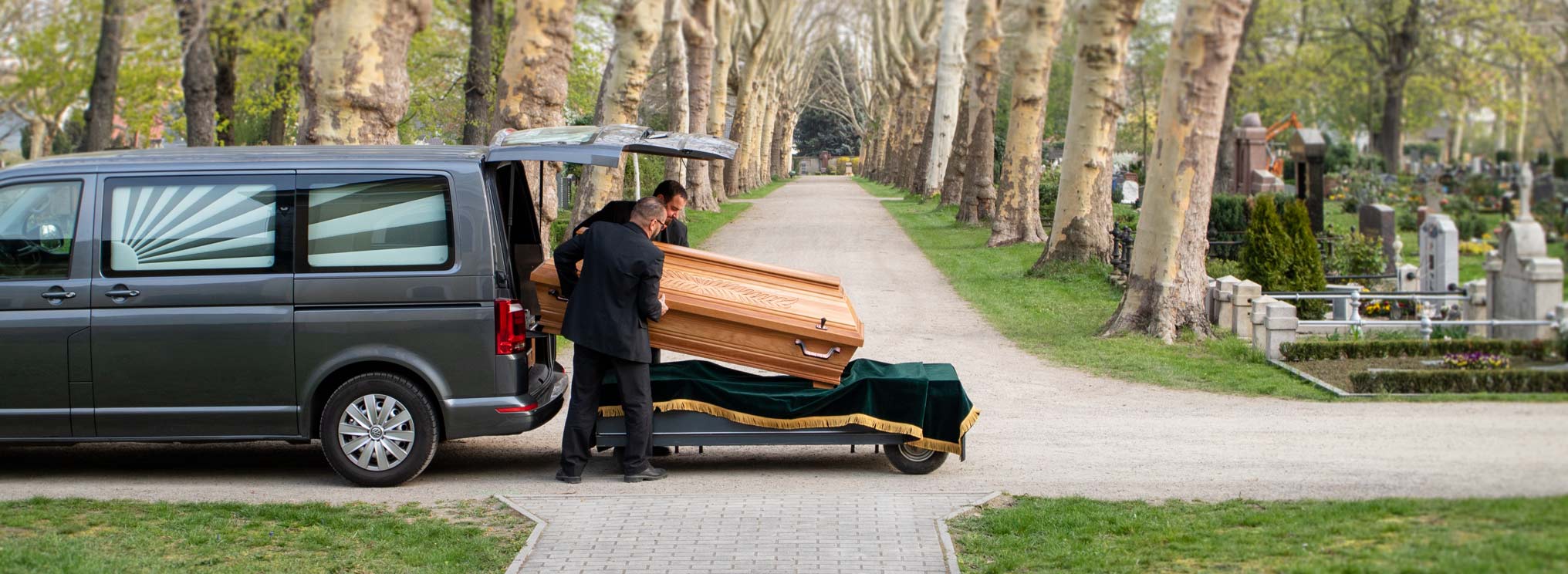 Bild zum Thema Bestattungen – traditionell, individuell oder unkonventionell